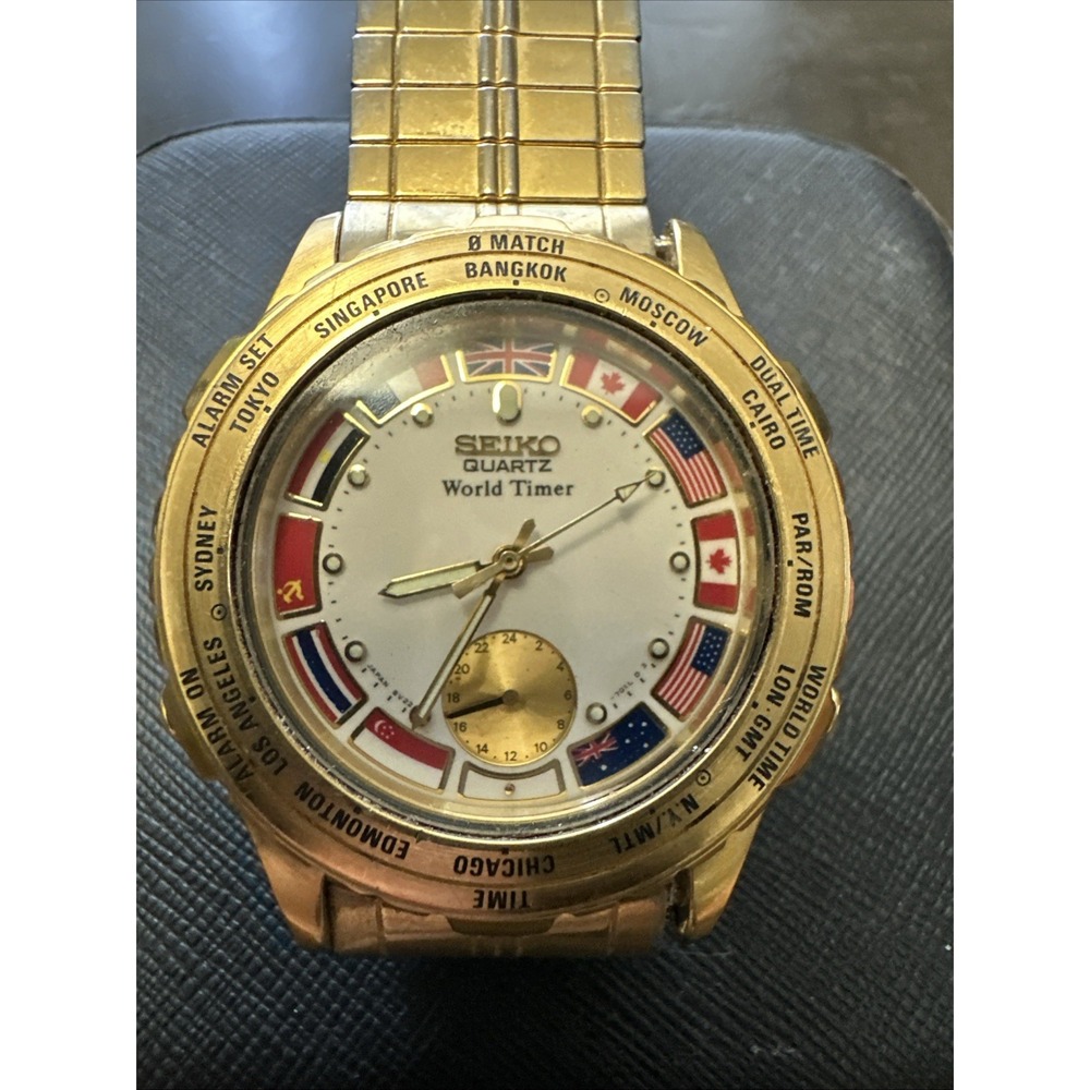 Vintage Seiko Quartz World TimerWatch Gold Plated 8V22-7009Works Country Flags - Picture 2 of 5